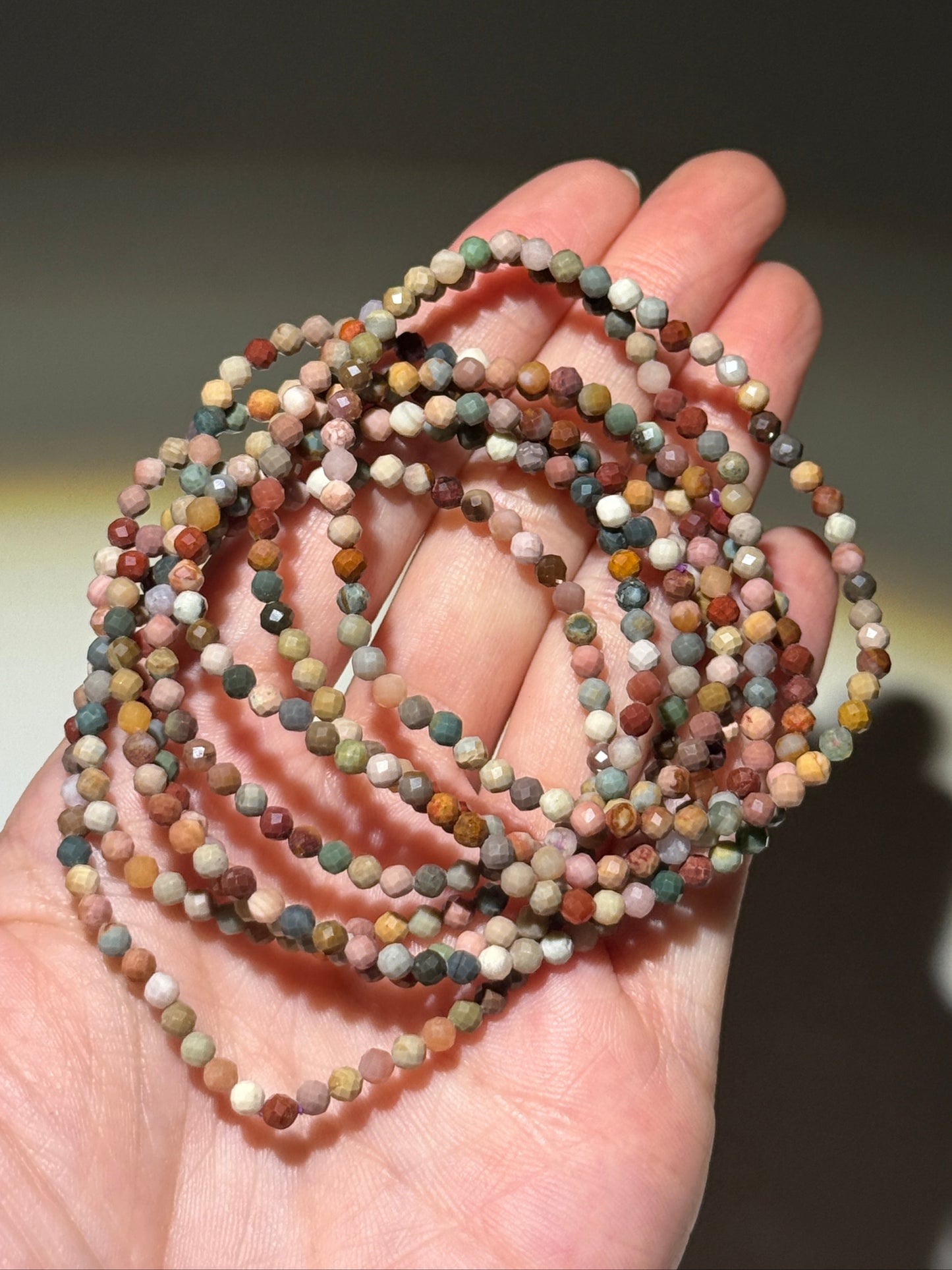 Faceted Pastel Alashan Agate Bracelets, 3.5mm
