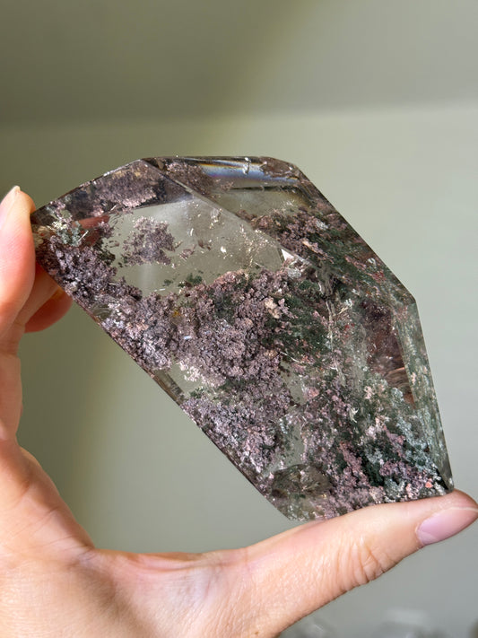 Statement Pink Garden Quartz Freeform, Brazil
