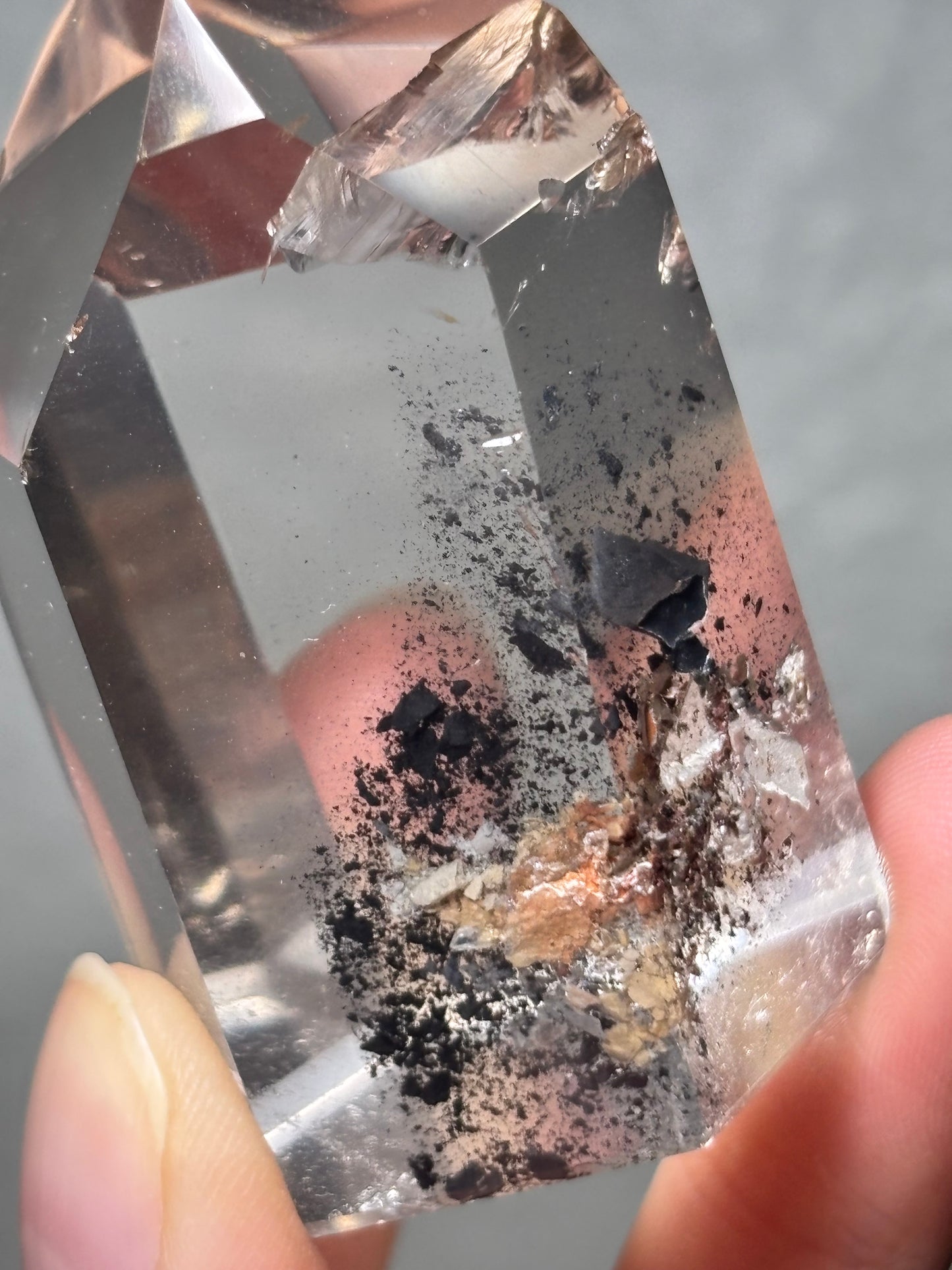 High Quality Water Clear Black Phantom Graphite in Quartz Tower, Brazil