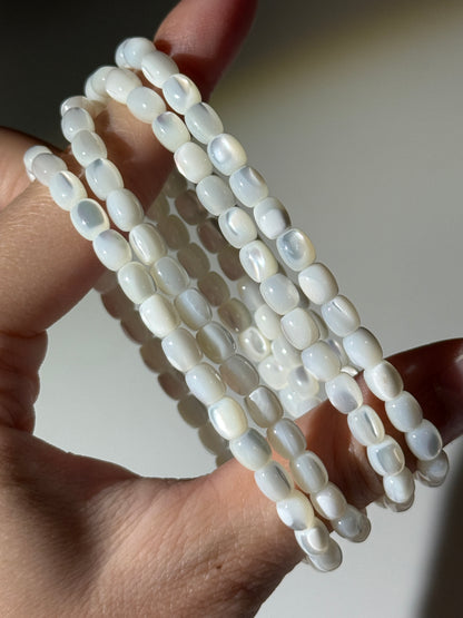 Mother of Pearls Bracelets, Elongated Bead, 6mm