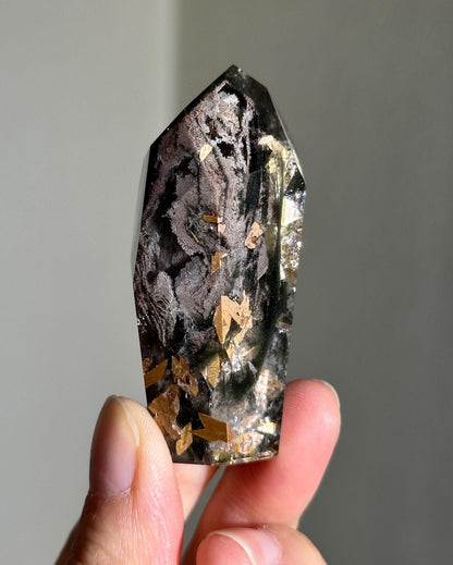 Rare Garden Quartz x Chlorite Quartz With Chip Like Golden Mica