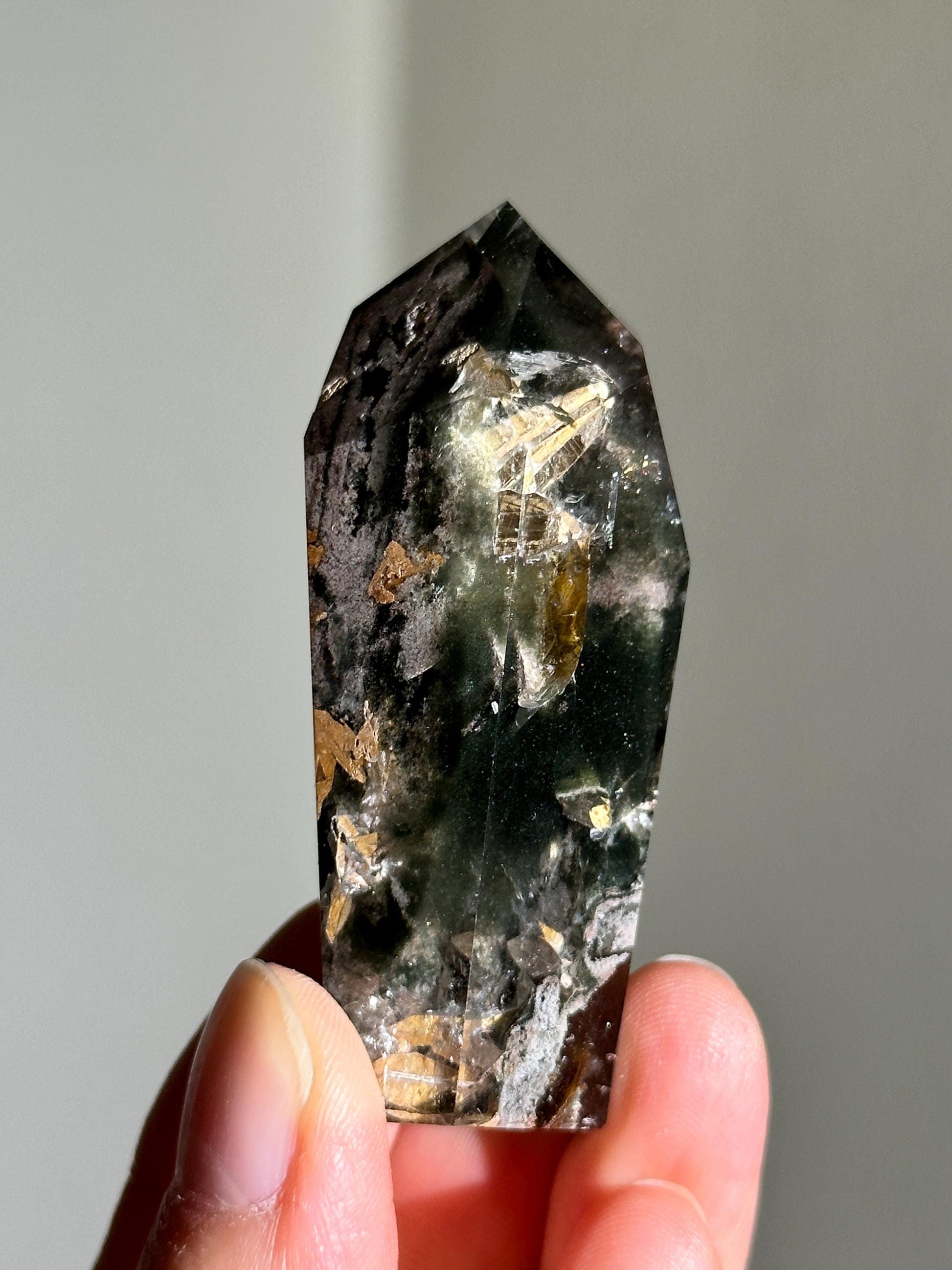 Rare Garden Quartz x Chlorite Quartz With Chip Like Golden Mica